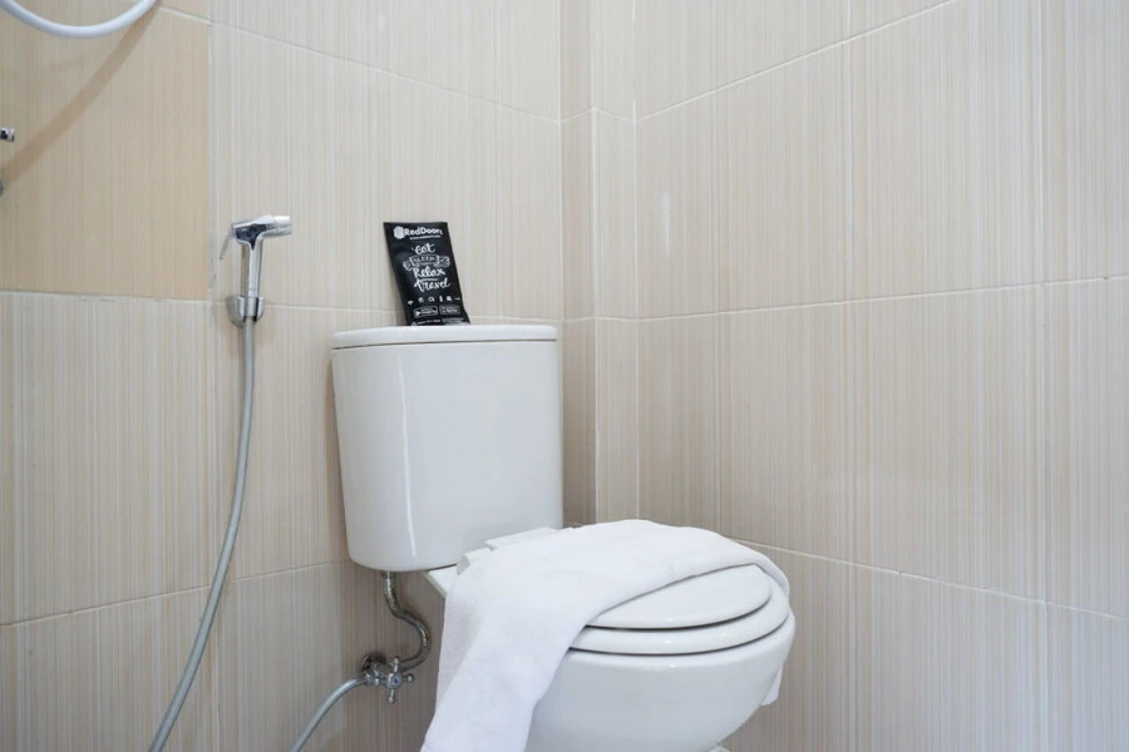 RedDoorz near Terminal Wates Kulon Progo