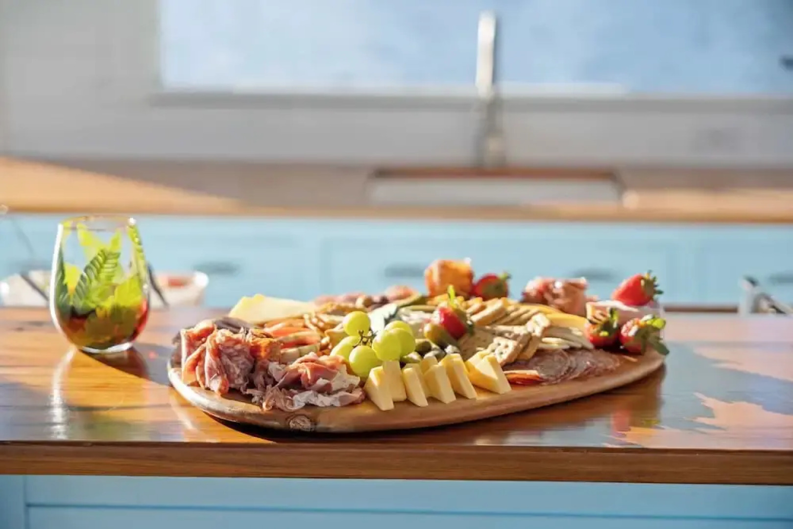 Secluded Waterfront Retreat for 23 Dock, Pets OK