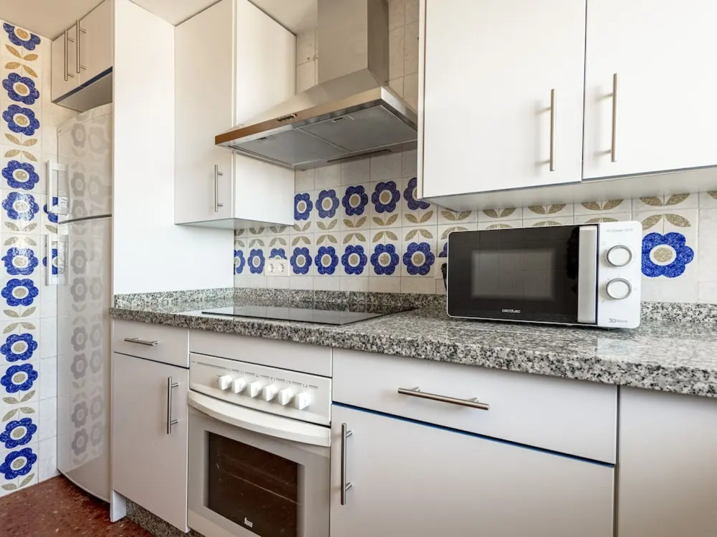 Simplistic Holiday Home in Huelva With Balcony