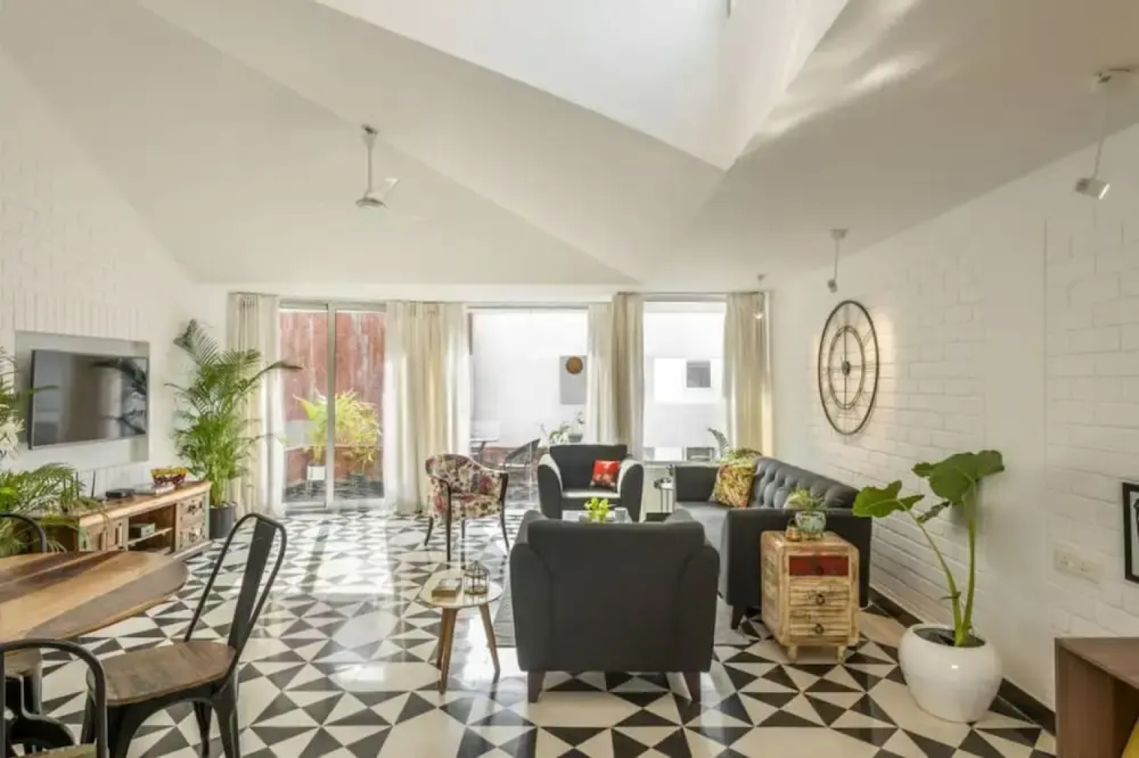 El Arbol by Hireavilla-2br w Rooftop Pool in Nerul