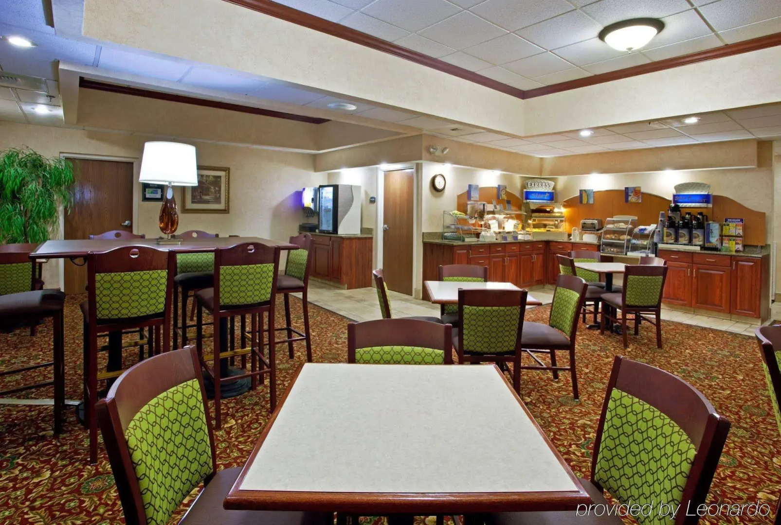 Holiday Inn Express & Suites Dayton-Huber Heights by IHG