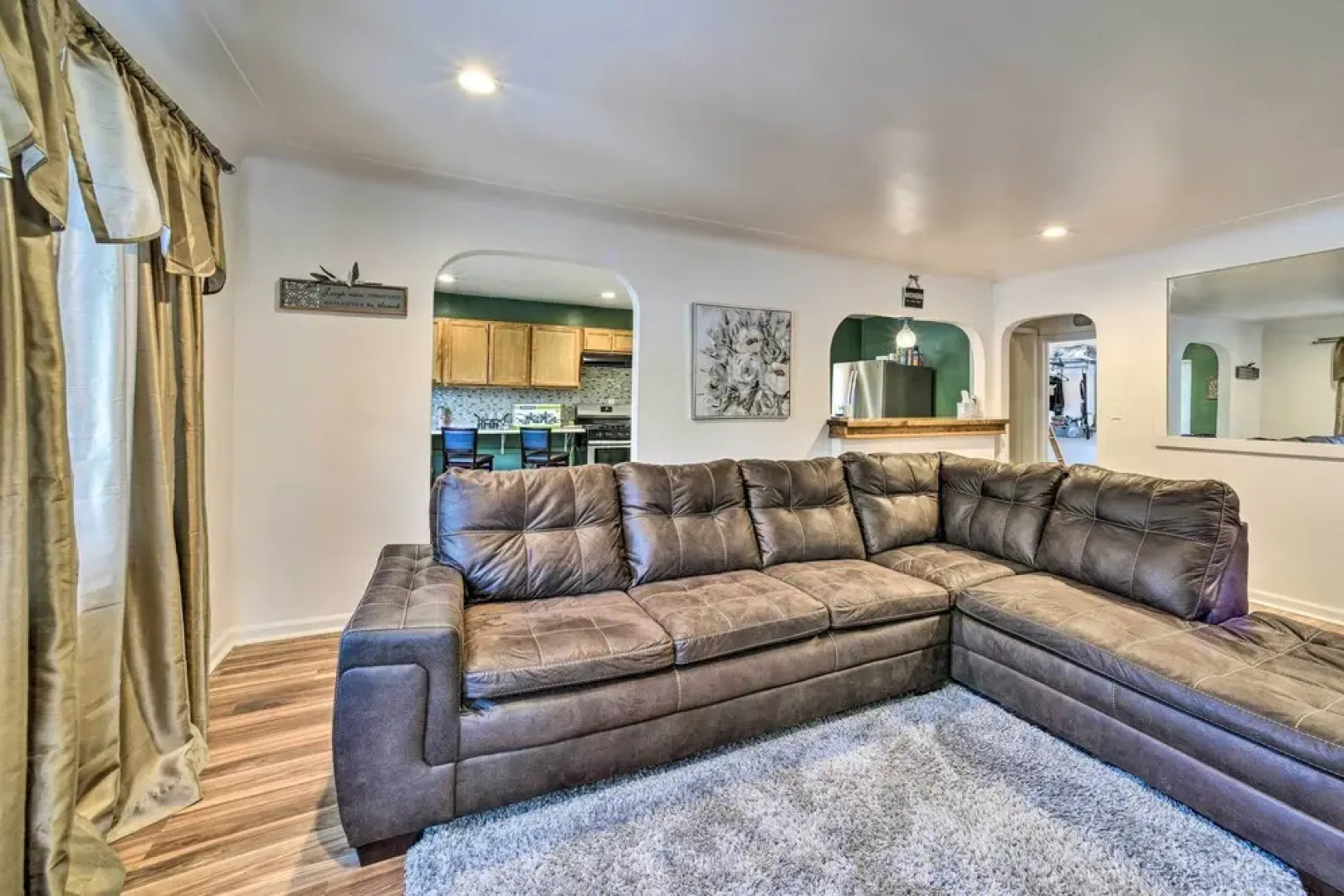 Charming Detroit Escape - 14 Mi to Downtown!