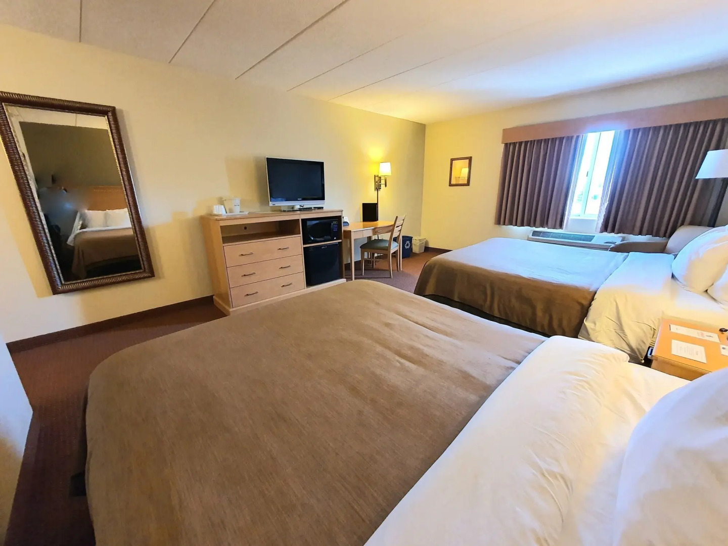 AmeriVu Inn & Suites - Waconia