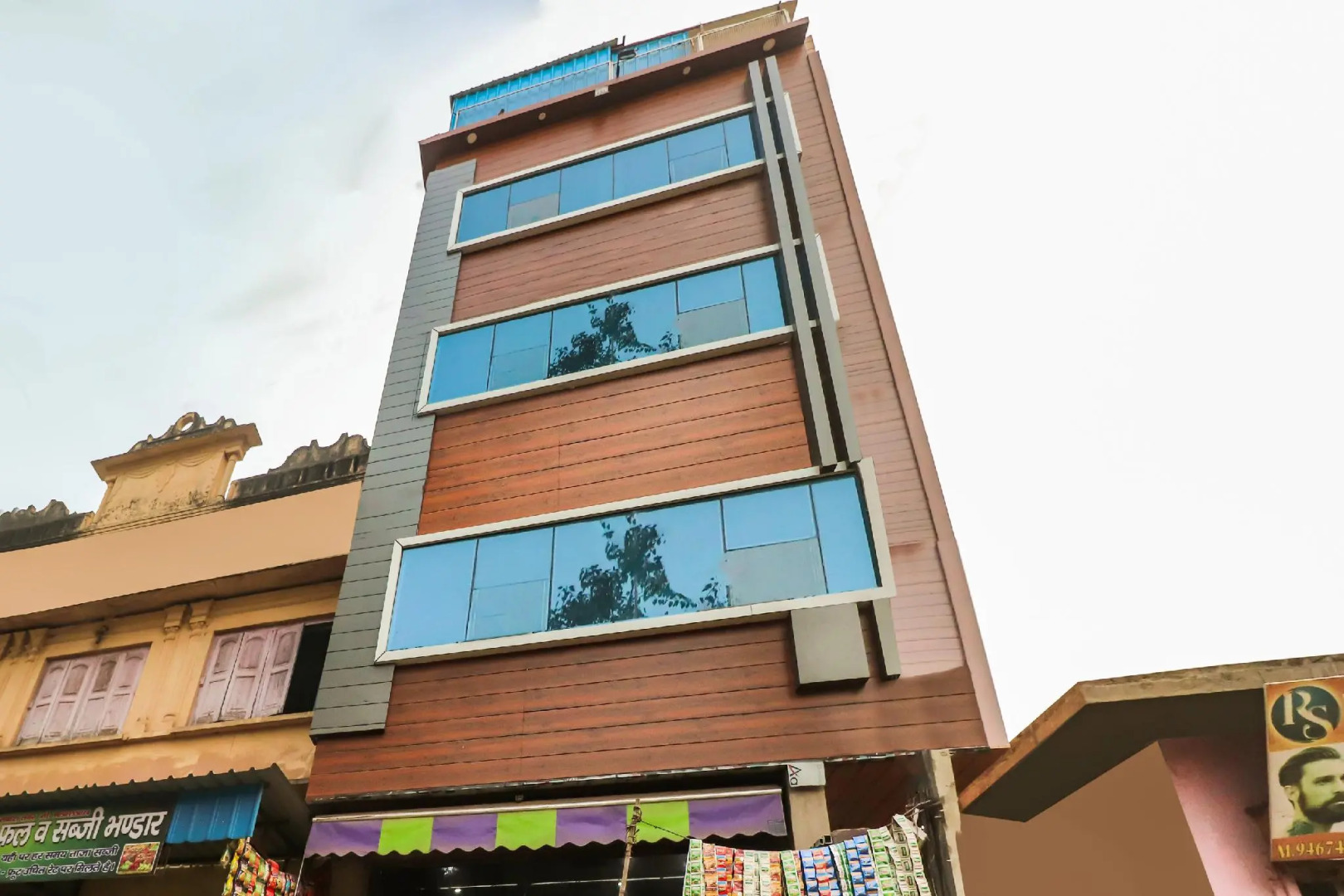 SPOT ON 66925 Hotel Prince