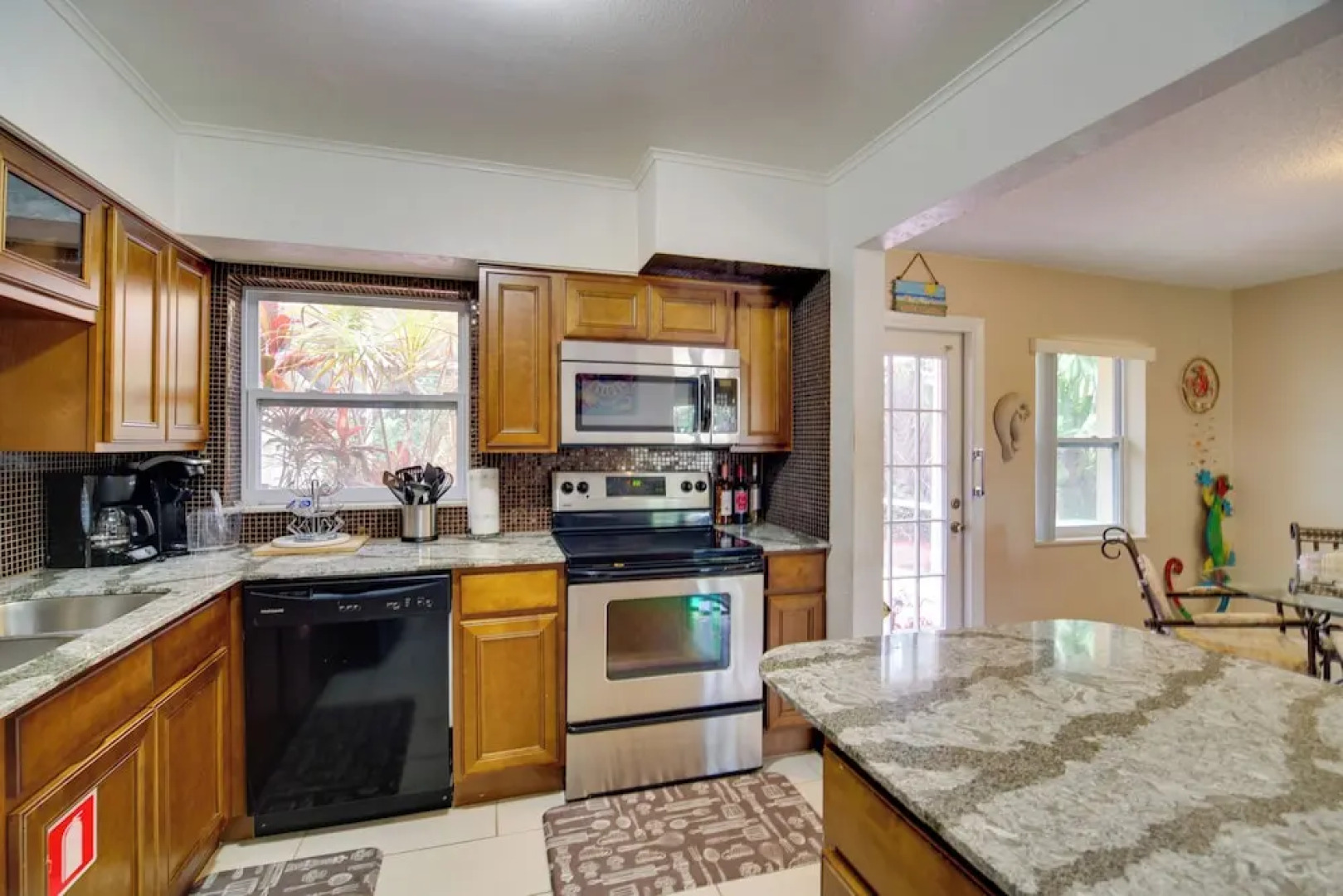 Satellite Beach 'sunshine House' w/ Hot Tub!