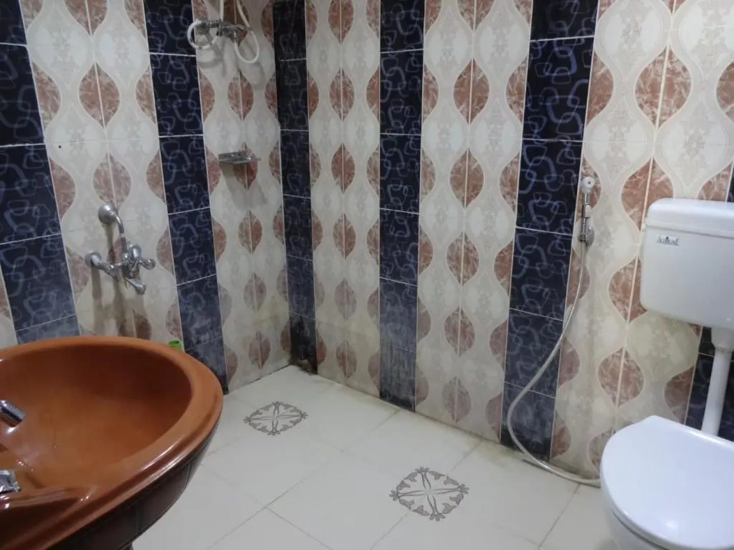 Gold India Beach Resort