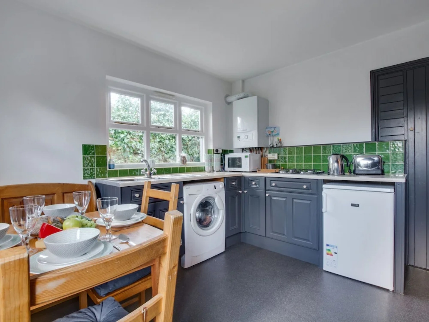 Modern Holiday Home in Saundersfoot With Garden