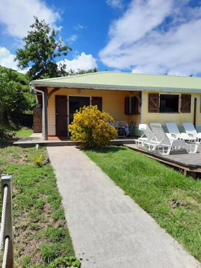 Villa de 2 chambres avec piscine privee jardin clos et wifi a Le Marin a 1 km de la plage