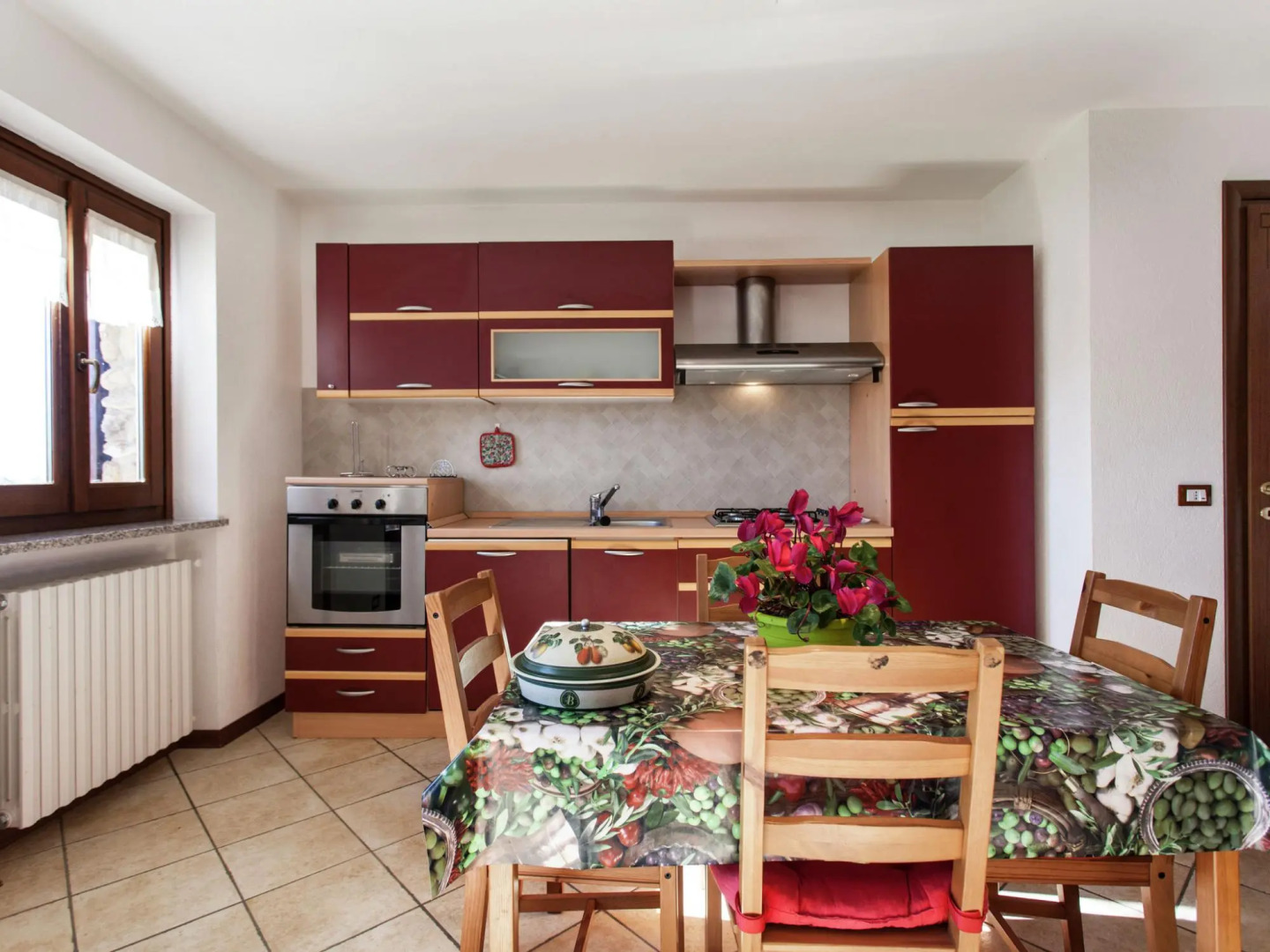 Apartment in Netro With Balcony and Views