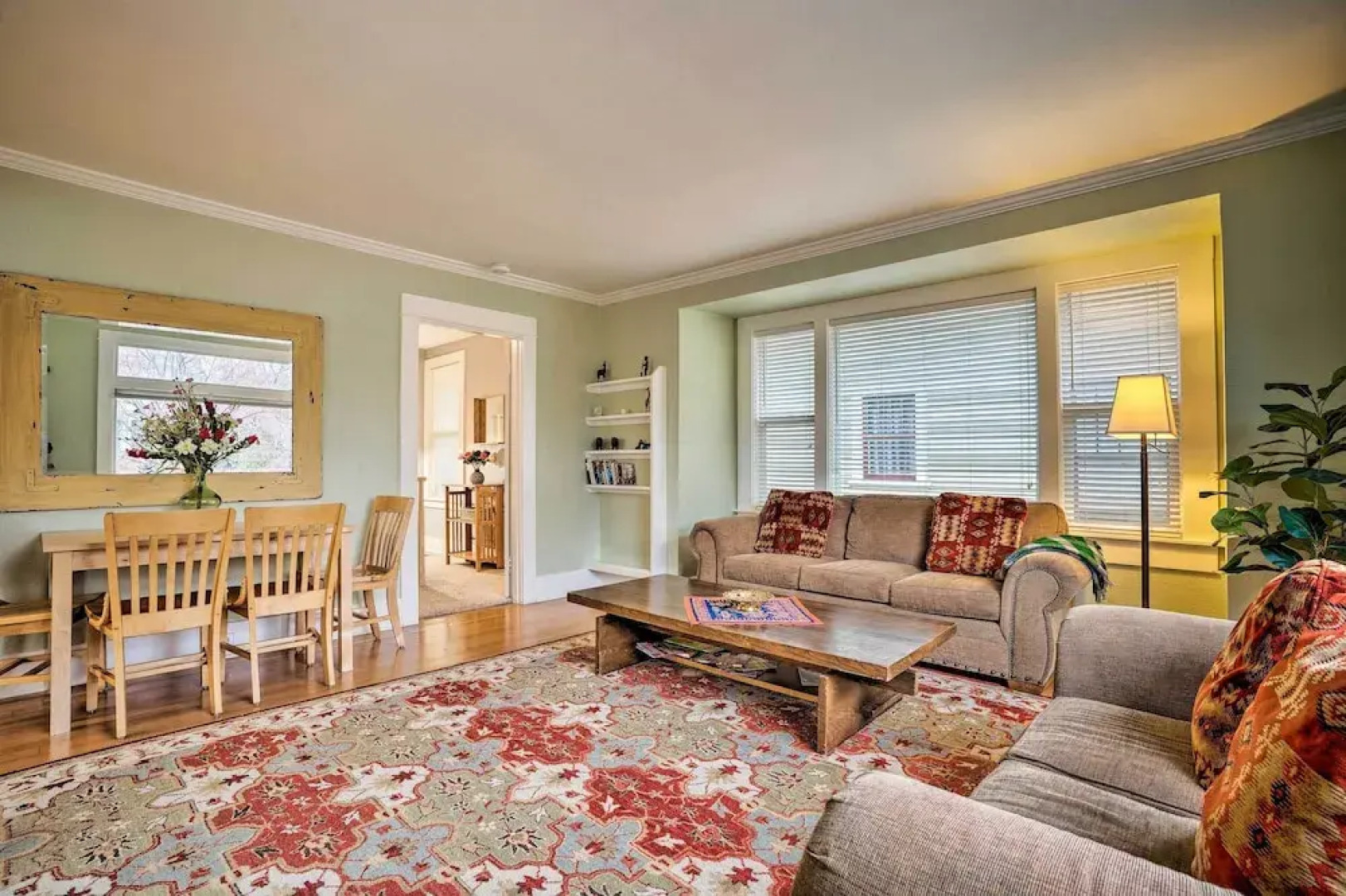 Peaceful Wine Country Getaway - Walk to Downtown!