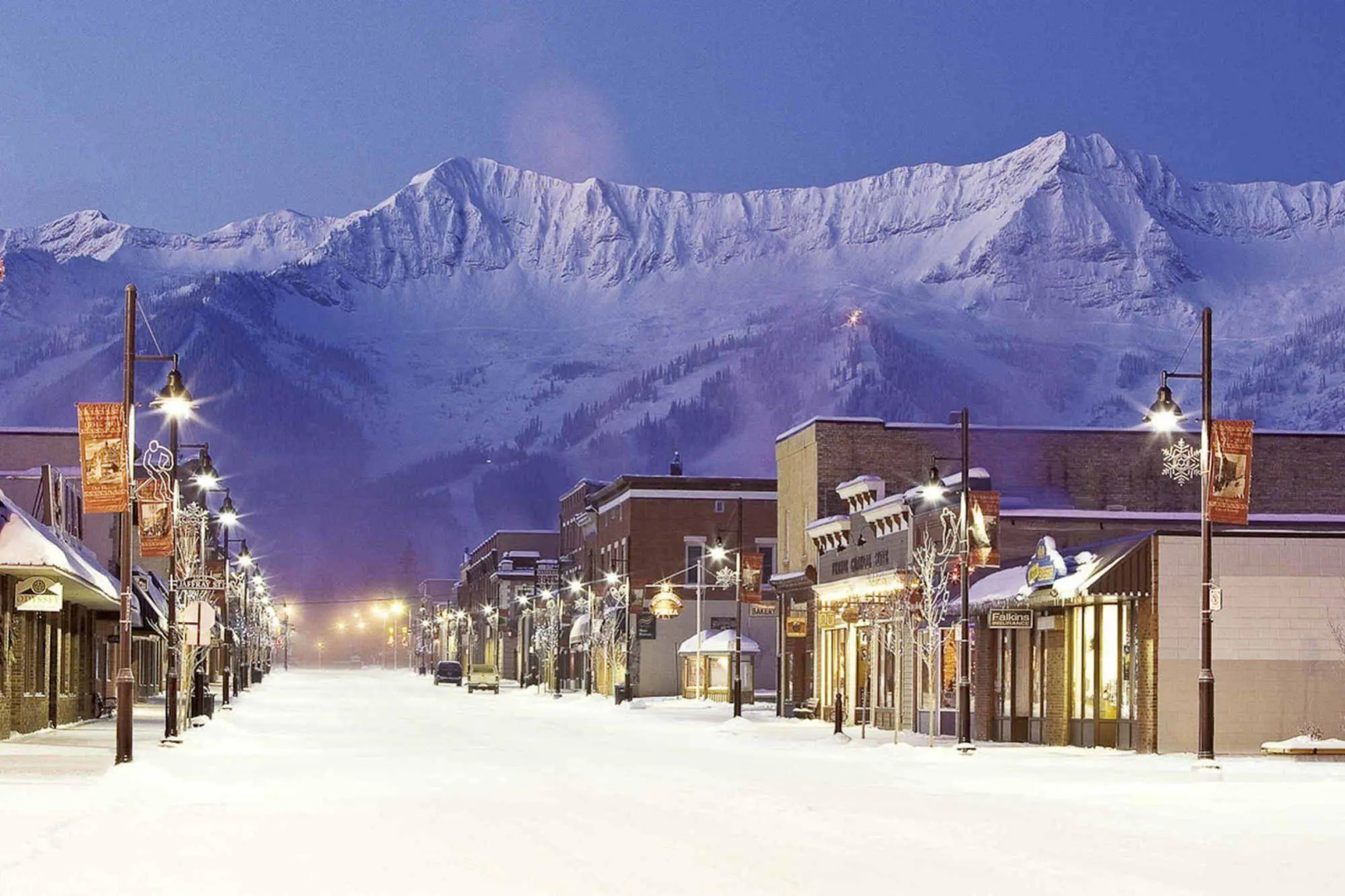 Raging Elk Adventure Lodging