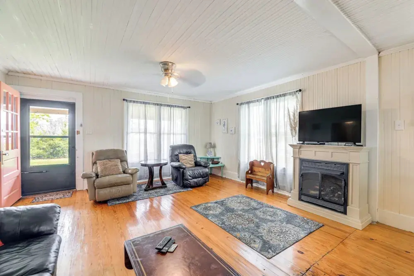 10 Mi to Cape Lookout Ferry: Serene Coastal Escape