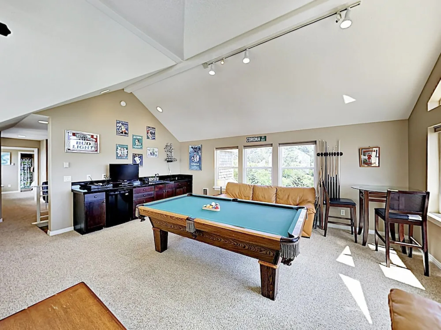 30015 Cloverdale - 4 Br Home