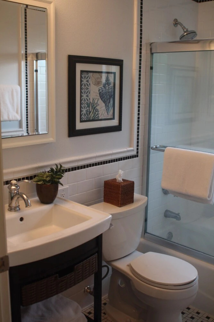 Beautiful Riverfront Home - Three Bedroom Home