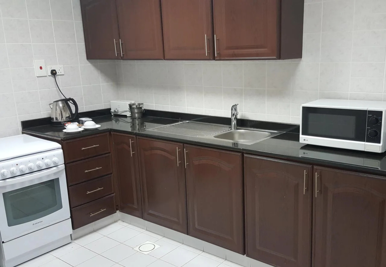 Al Thuriah Hotel Apartment