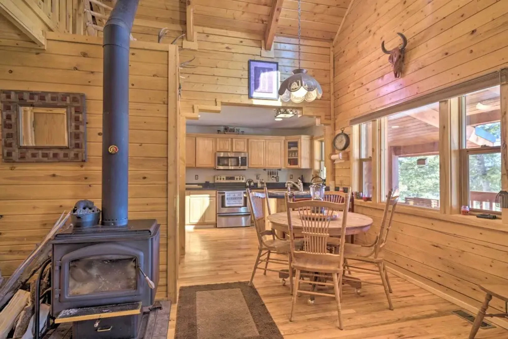 Log Cabin w/ Mountain Views ~ 30 Mi to Pikes Peak!