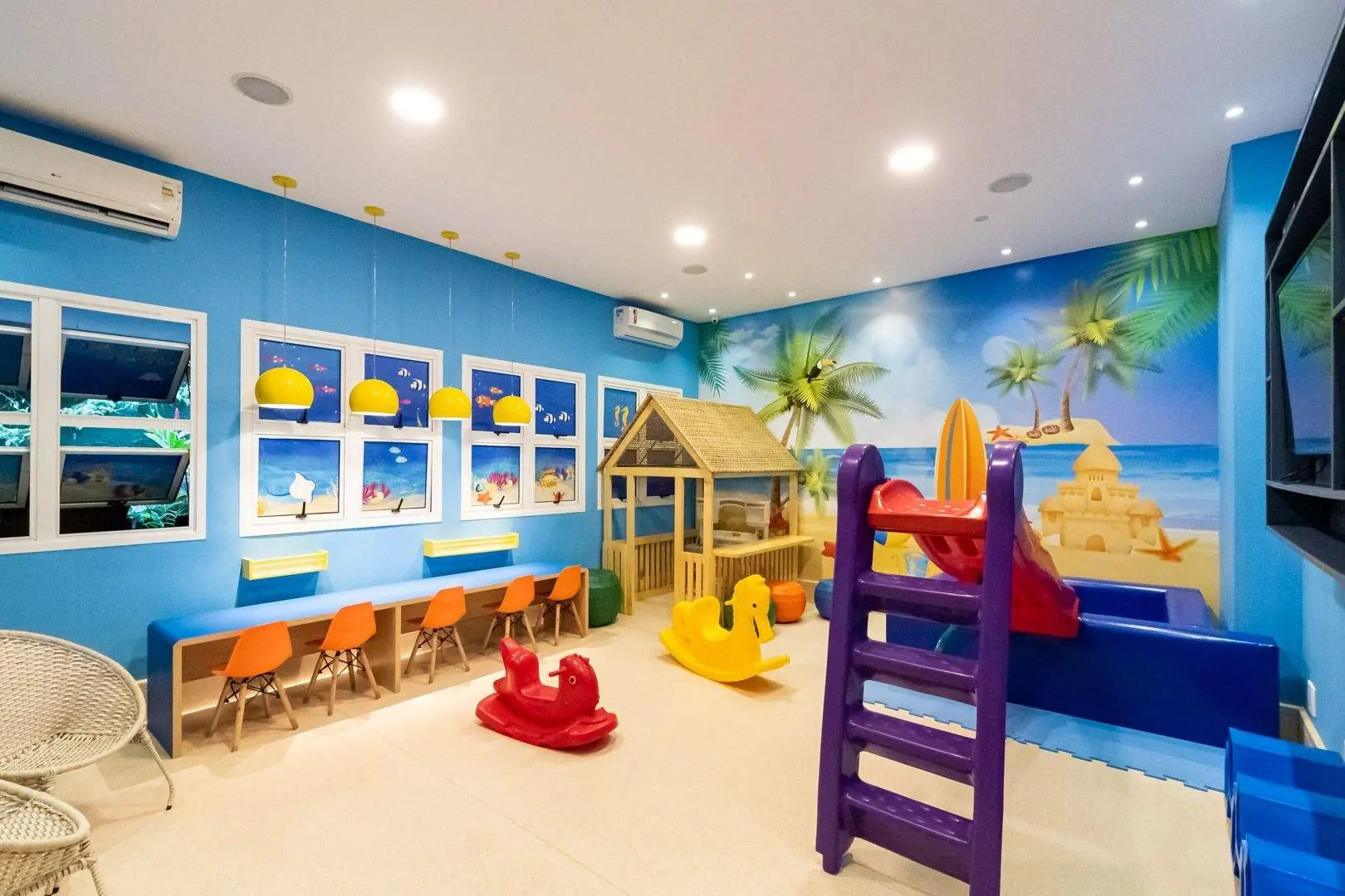 Frente-mar com 2Qtos em Camboinhas | GMO 1153/207