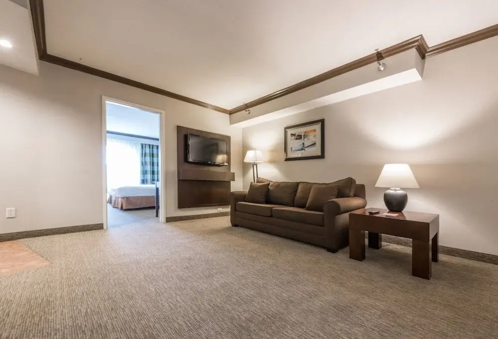 Radisson Suites Covina