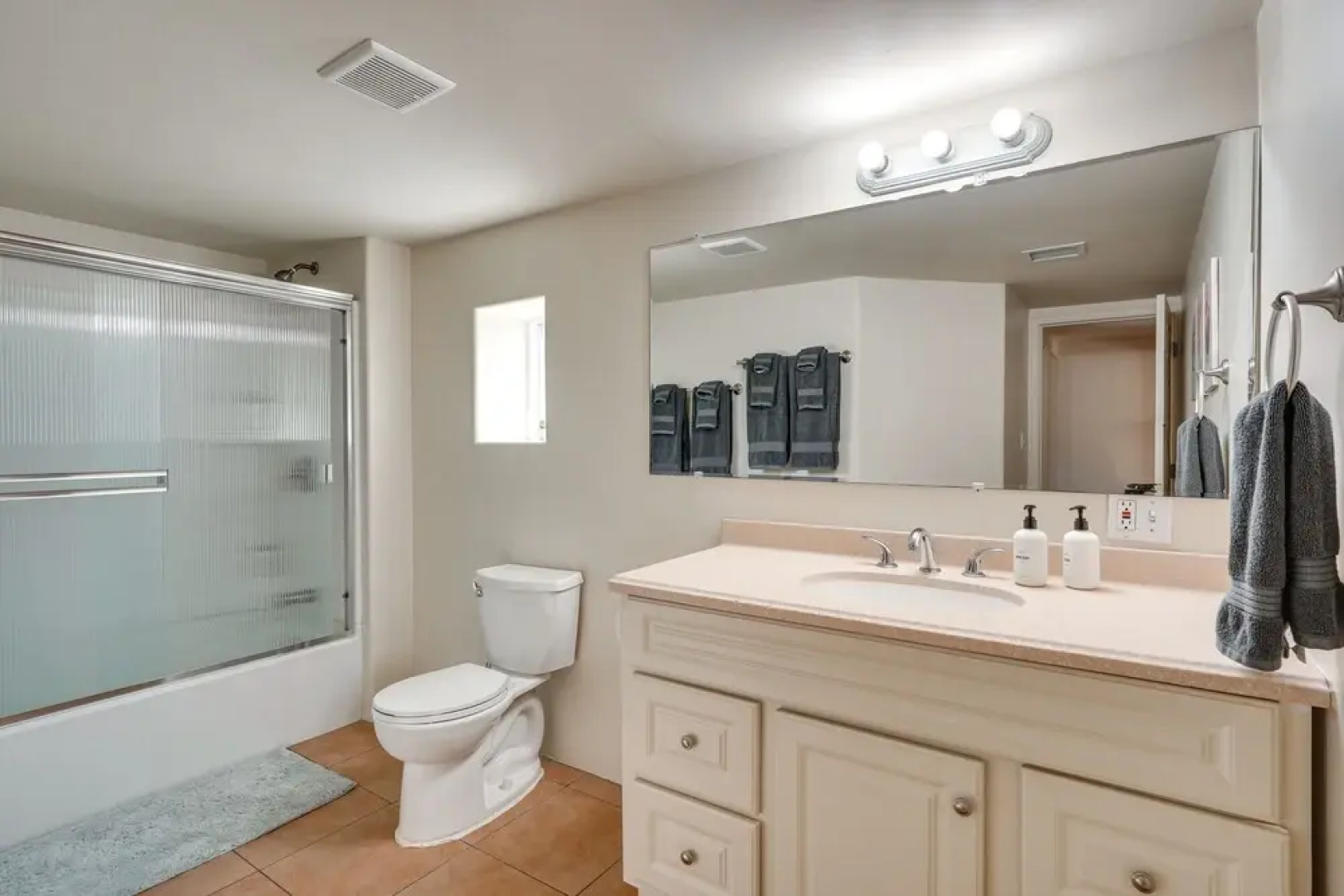 Bright Bisbee Home ~ 6 Mi to Downtown!