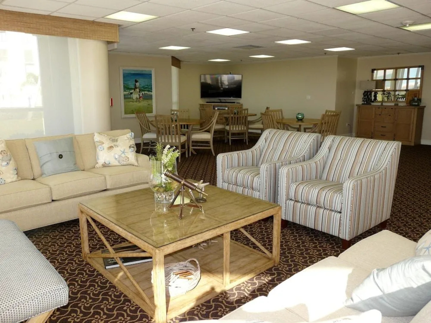 Stylish Beachfront Condo With Spa/pool and Ocean Views