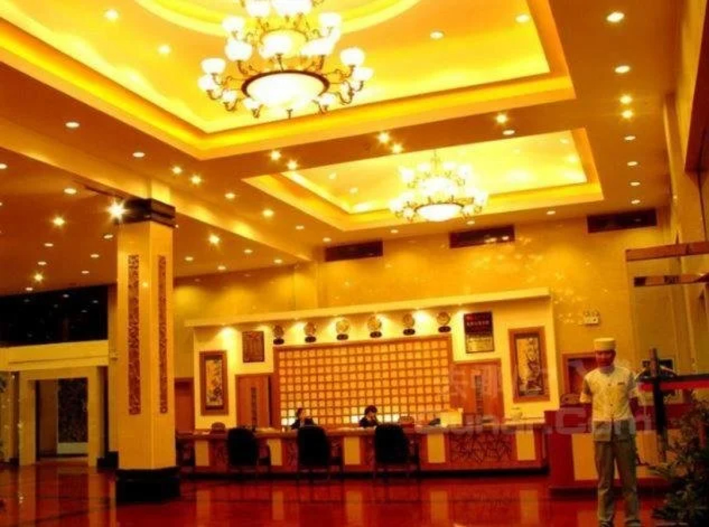 Lichuan Cang Hong Hotel