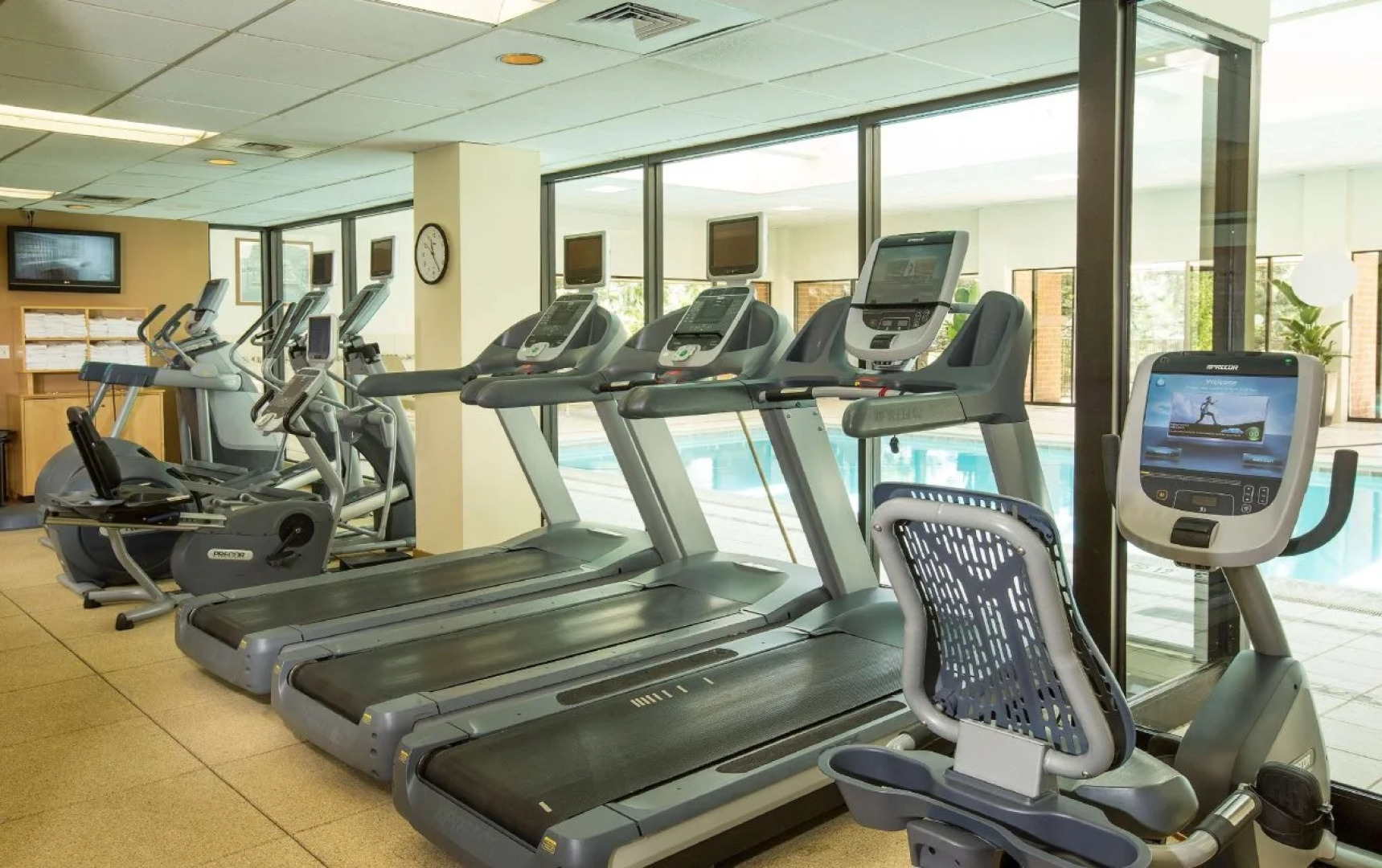 DoubleTree by Hilton Lisle Naperville