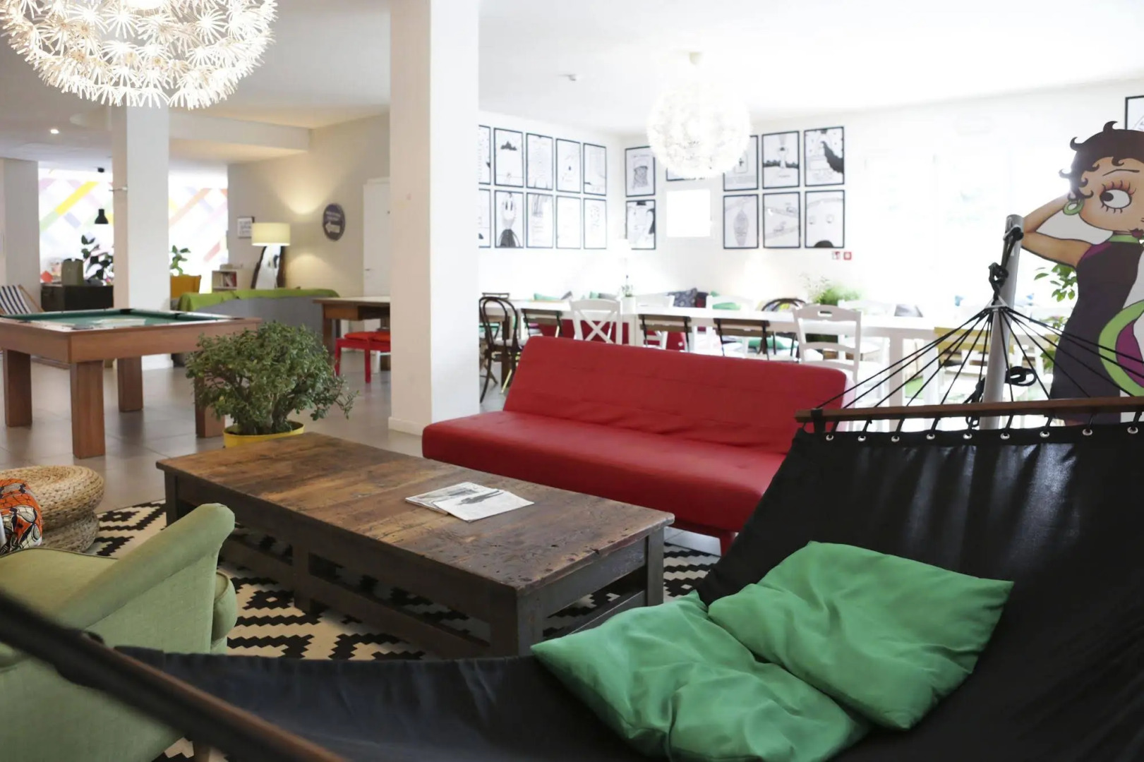 Meet Gardalake Hostel