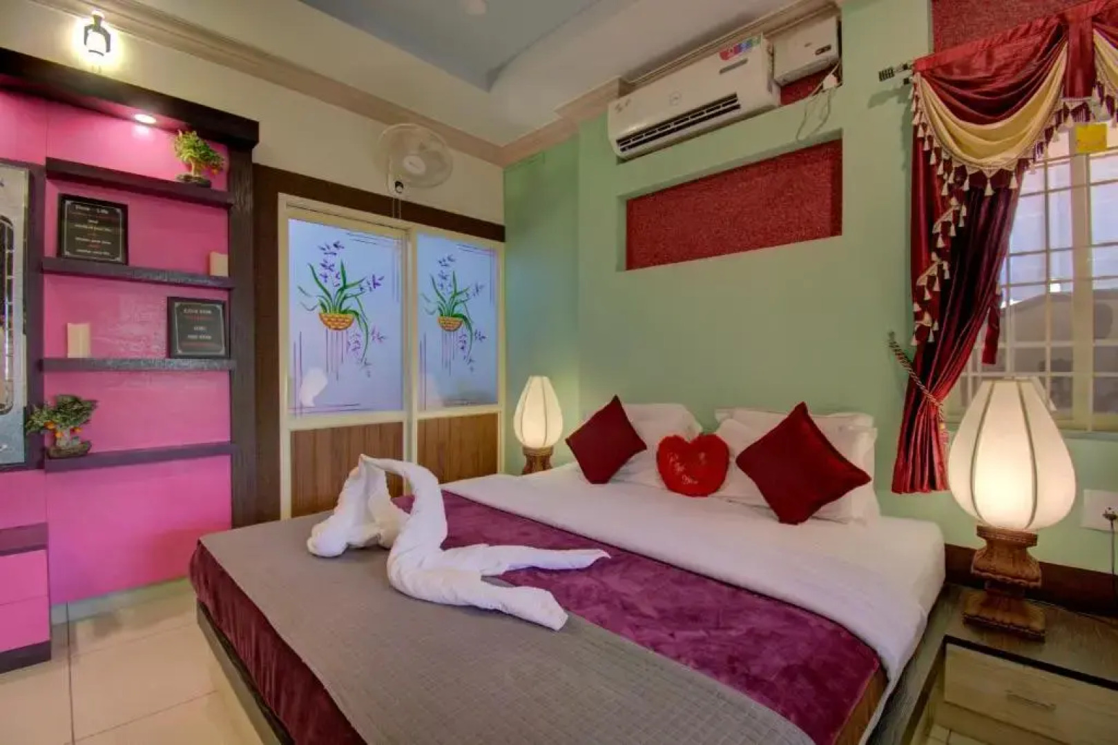 Srinikethana Home Stay with Swimming Pool