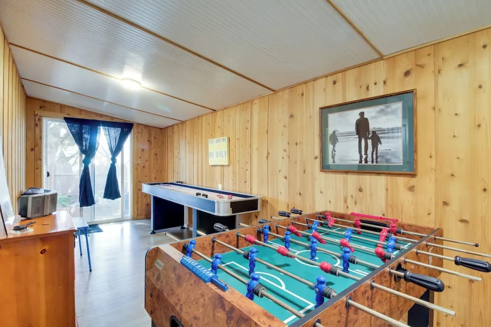 Bandon Home w/ Patio, Steps to South Jetty Park