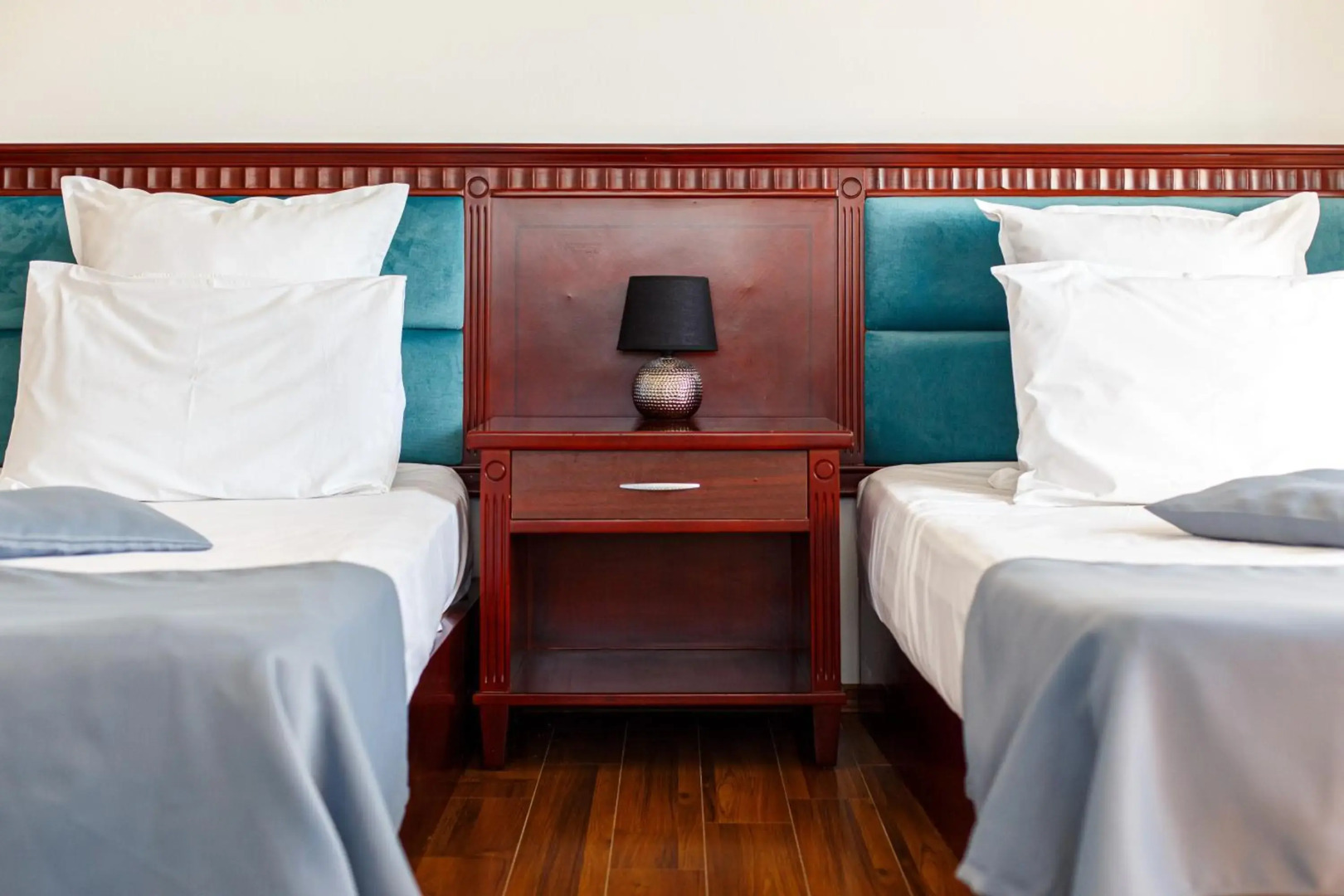 Lira Pacific Aparthotel