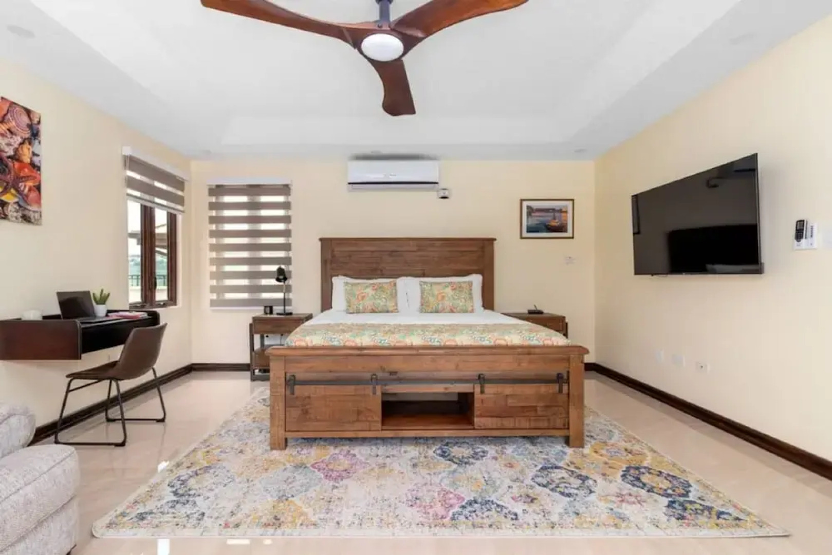 Luxury Oceanfront Villa in Tower Isle