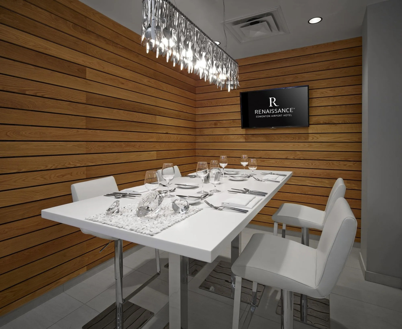 Renaissance Edmonton Airport Hotel