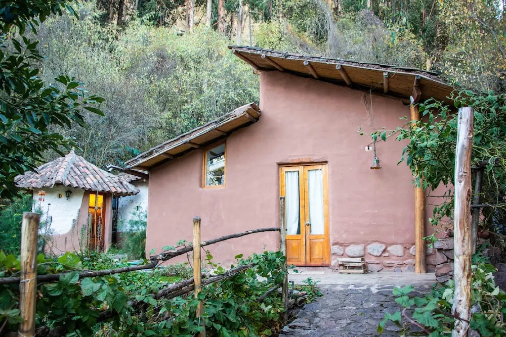 Las Chullpas Eco-Lodge