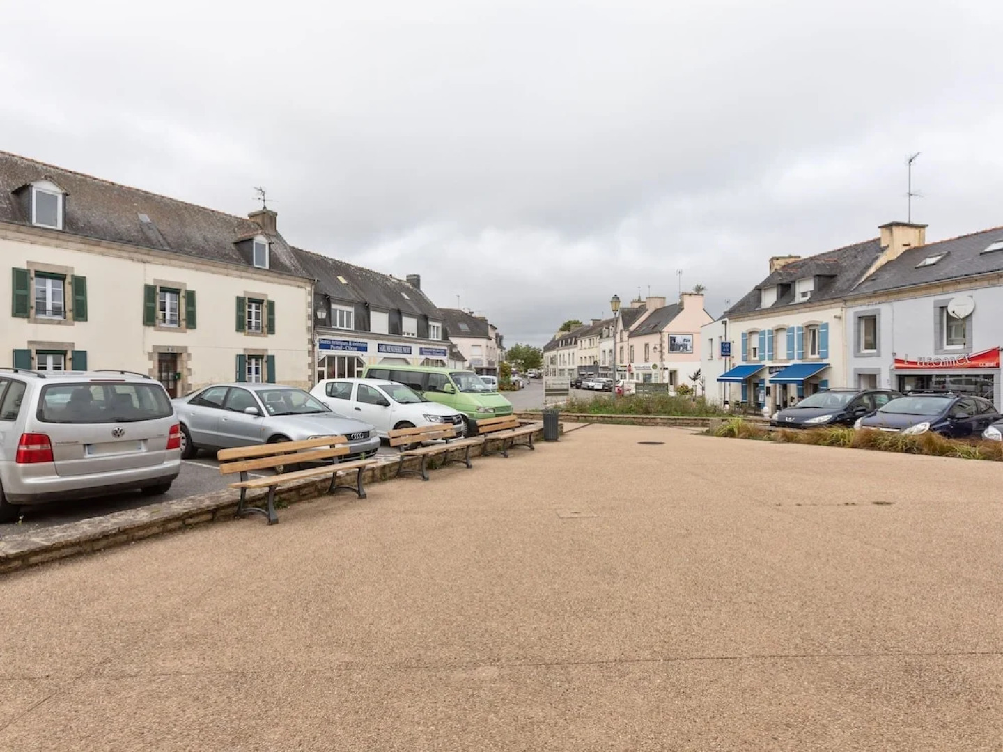 Lovely Holiday Home in Bannalec for Family With Garden