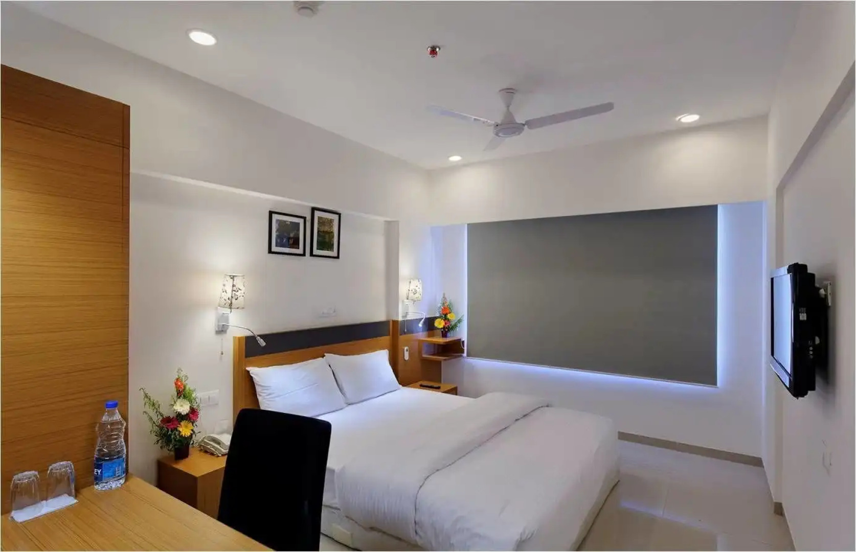 Hi5 Hotel & Experience