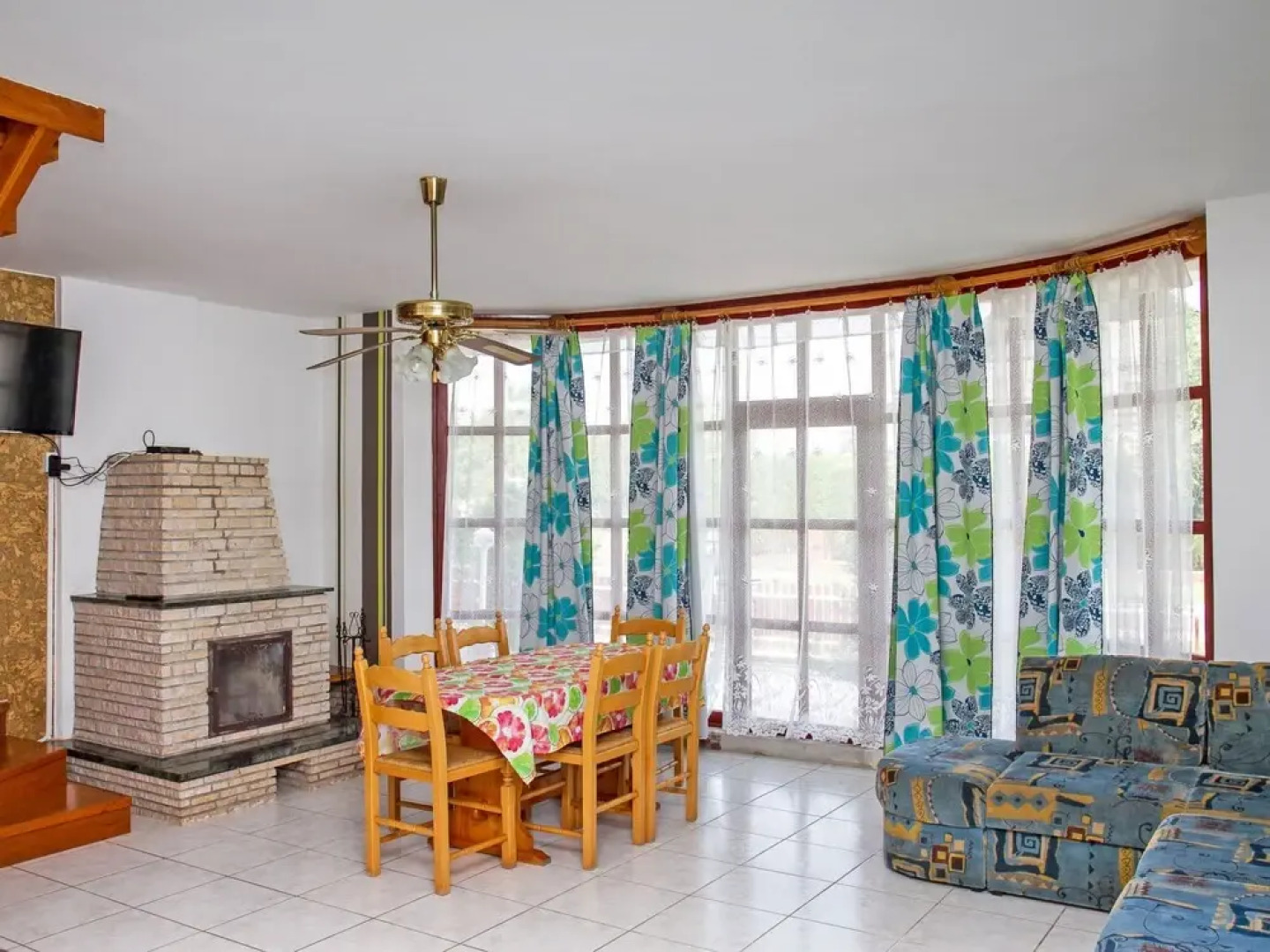 Yellow 2 Balatonm Riaf rd