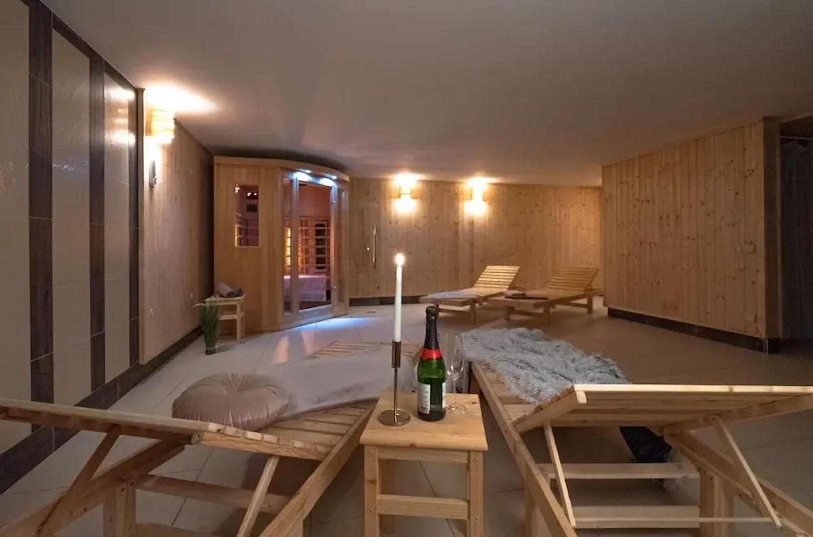Villa in Lesany With Sauna and Jacuzzi