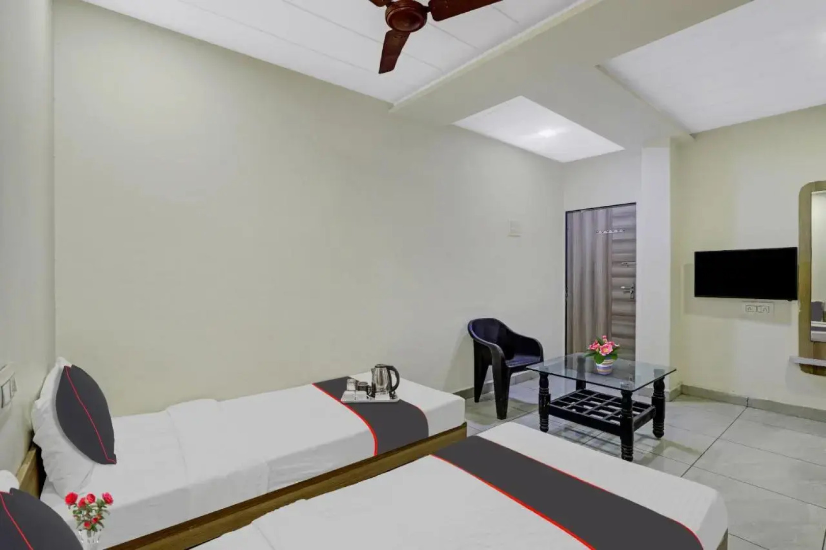 Oyo 37770 Hotel Parishram