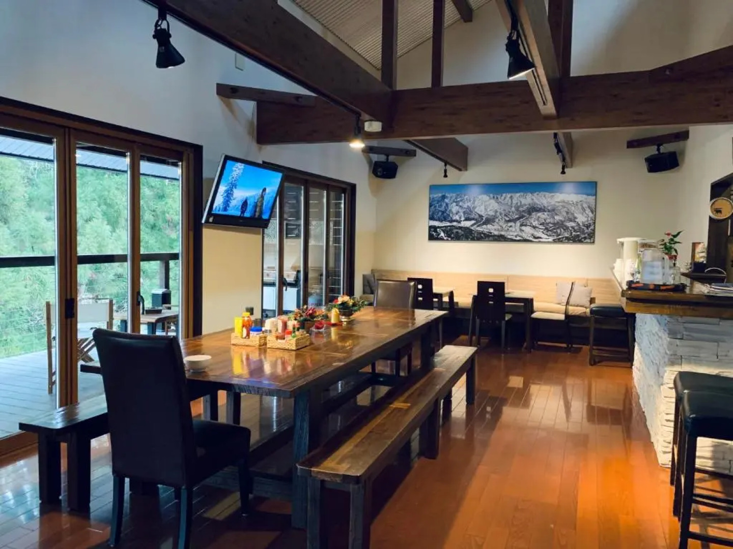 Bears Den Mountain Lodge