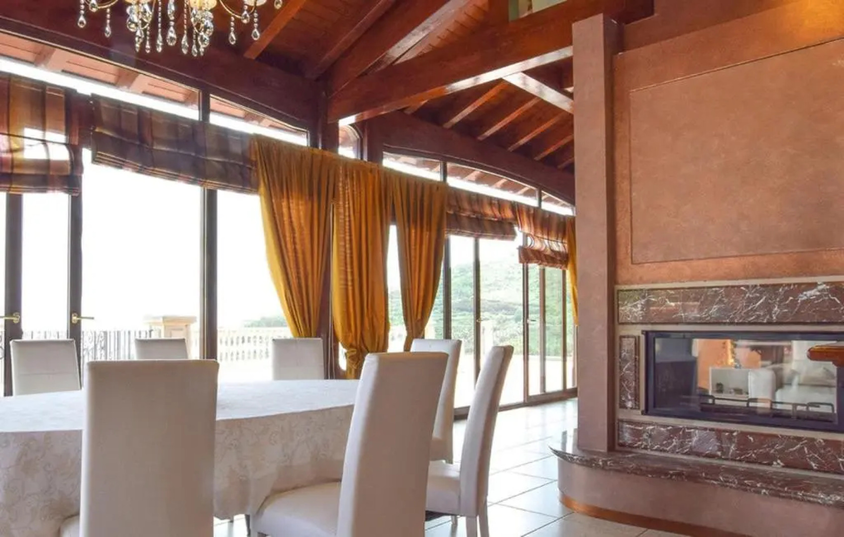 Villa Rosaria con spa e piscina interna