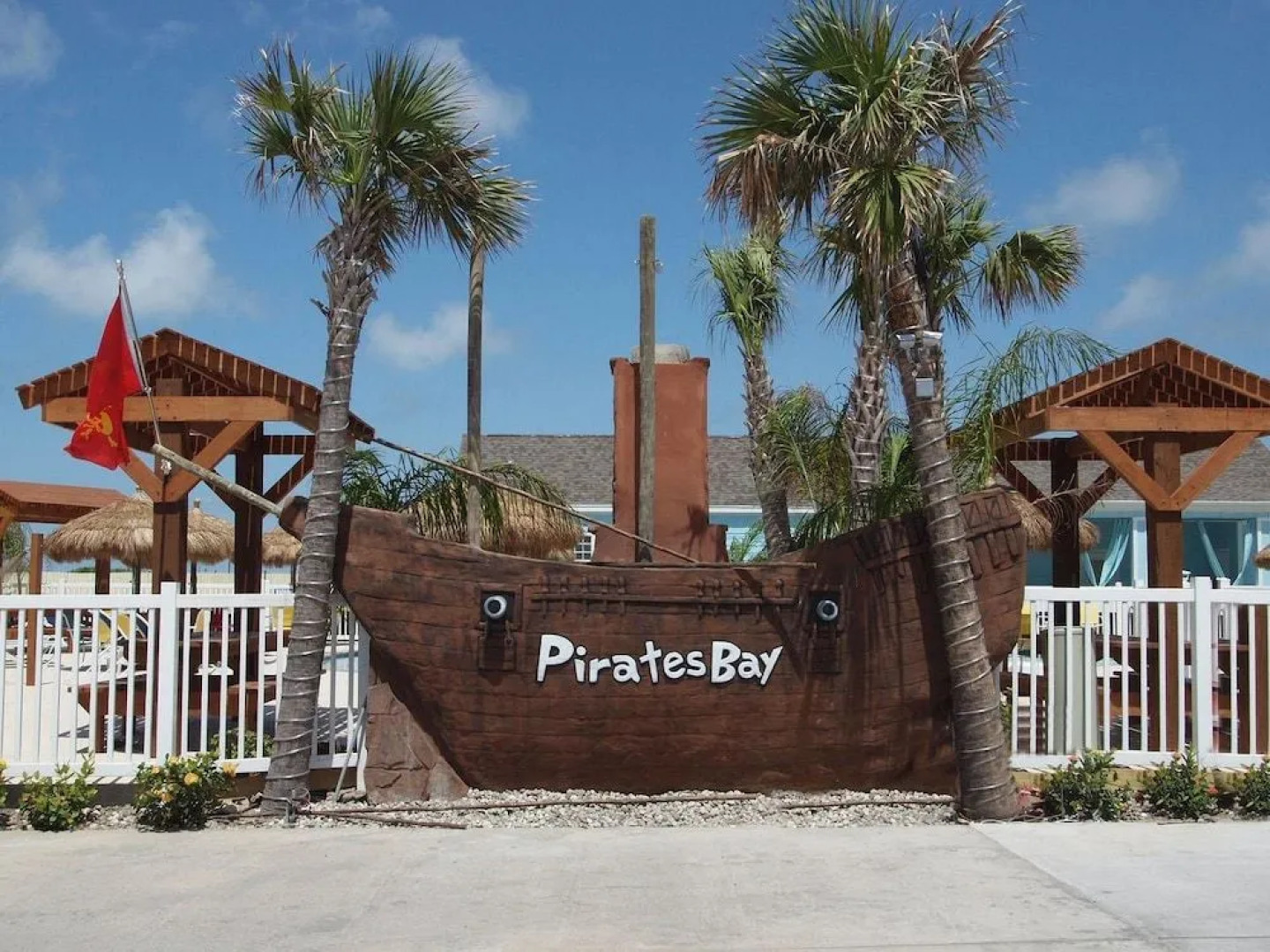 Pool front Paradise PB118