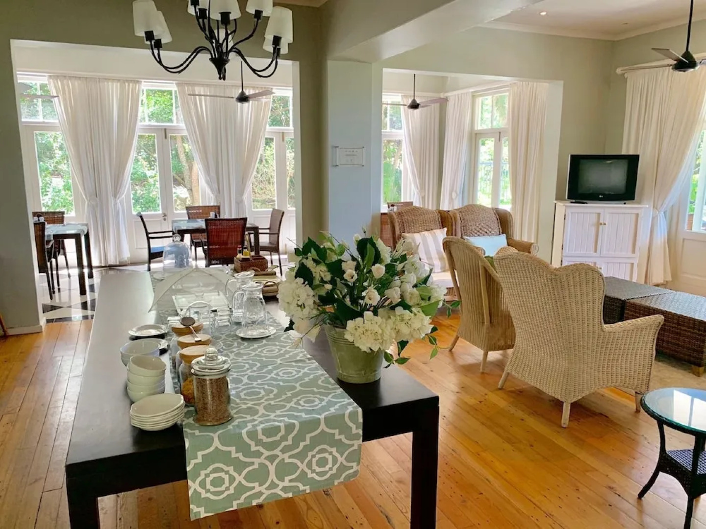 Coral Tree Colony Bed & Breakfast