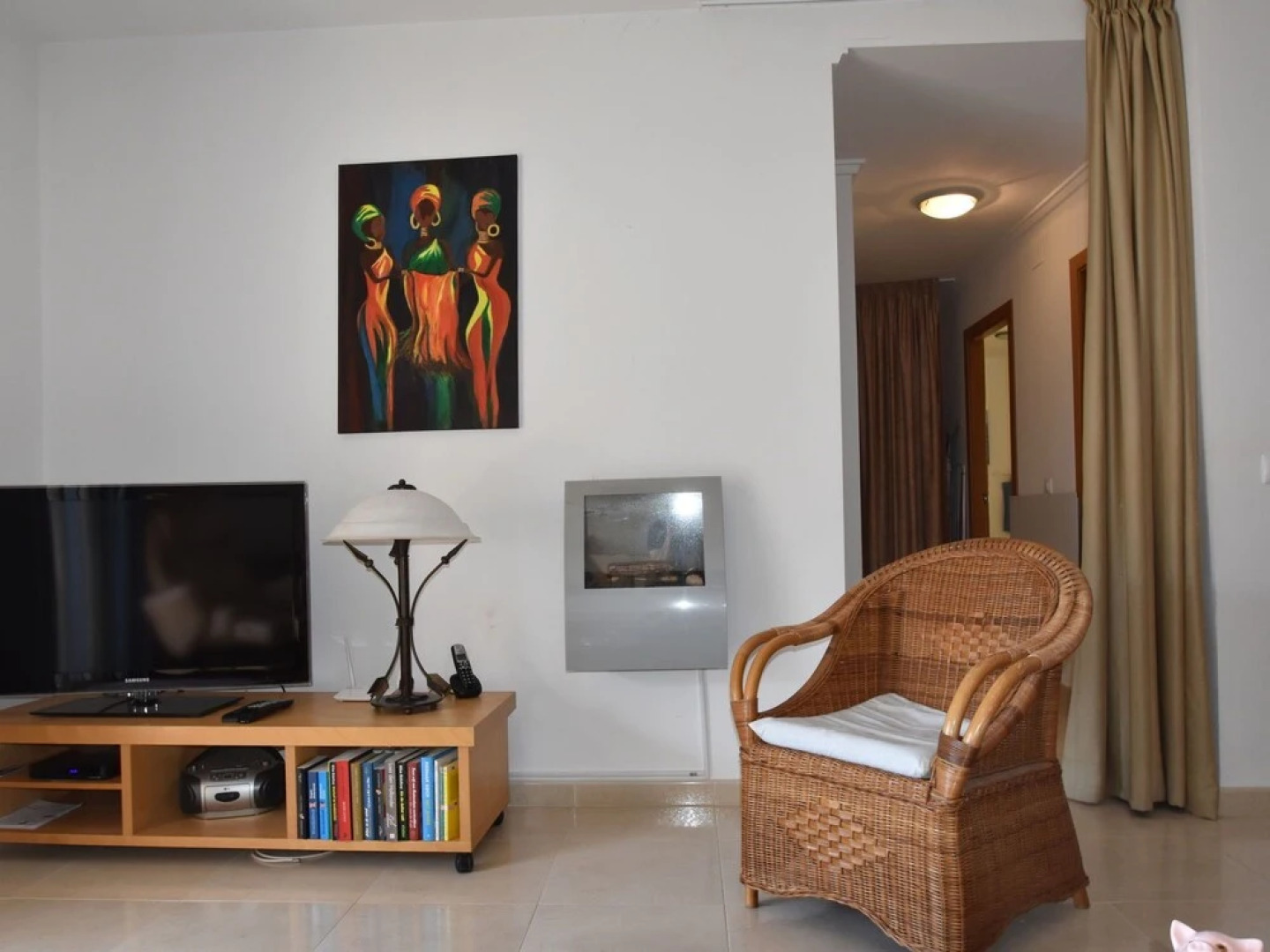 Magnificent Apartment, Beautiful View Towards the Mountains Shared Swimming Pool