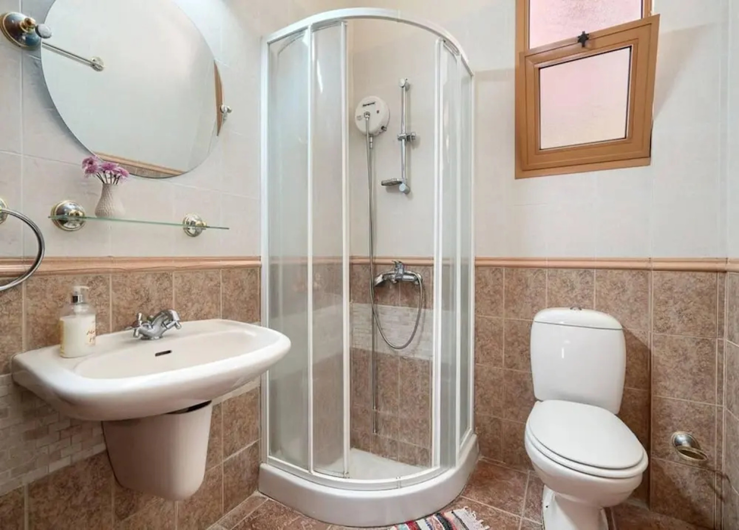 Remarkable 5-bed Villa in Miliou Village Paphos