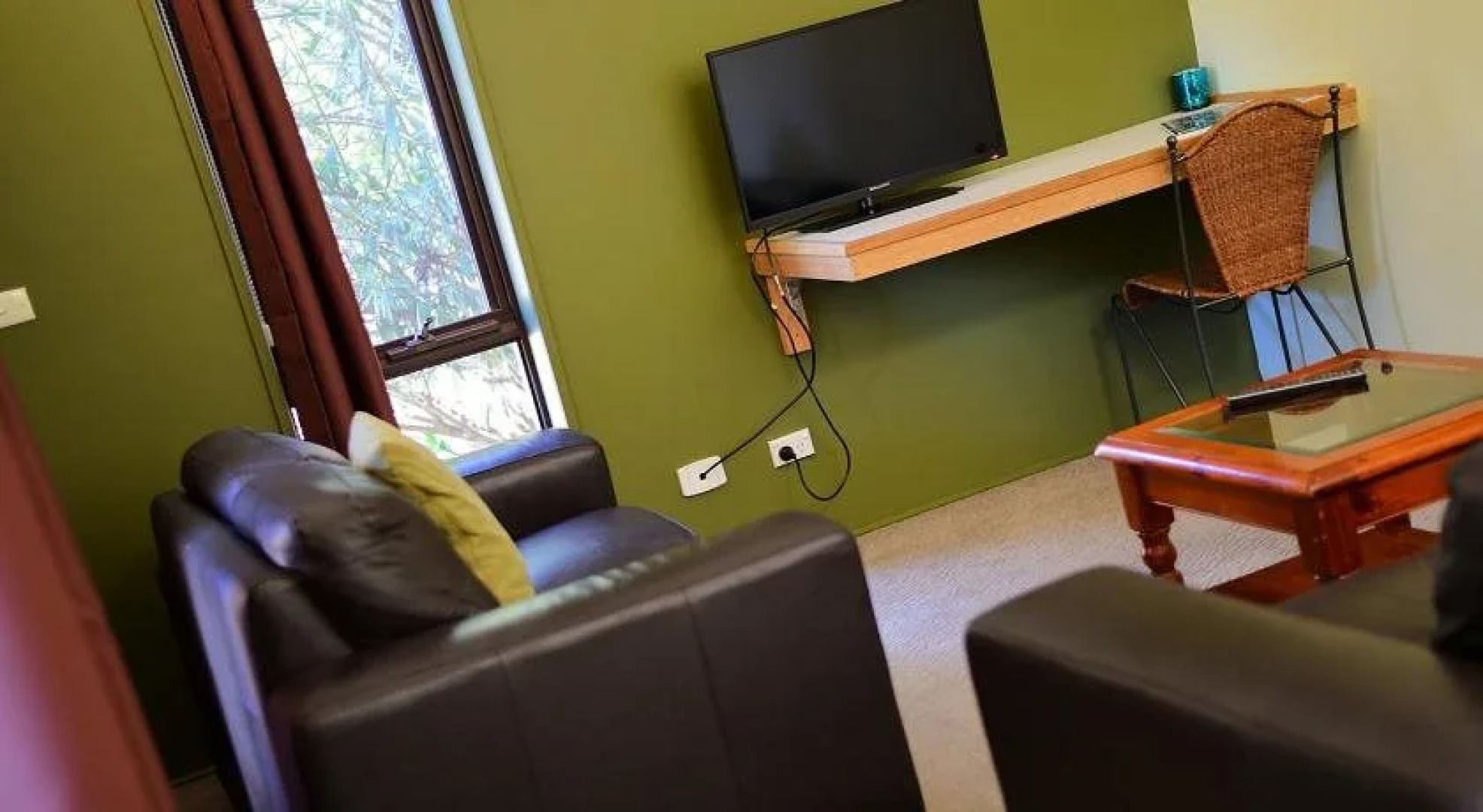 Executive Hideaway Motel