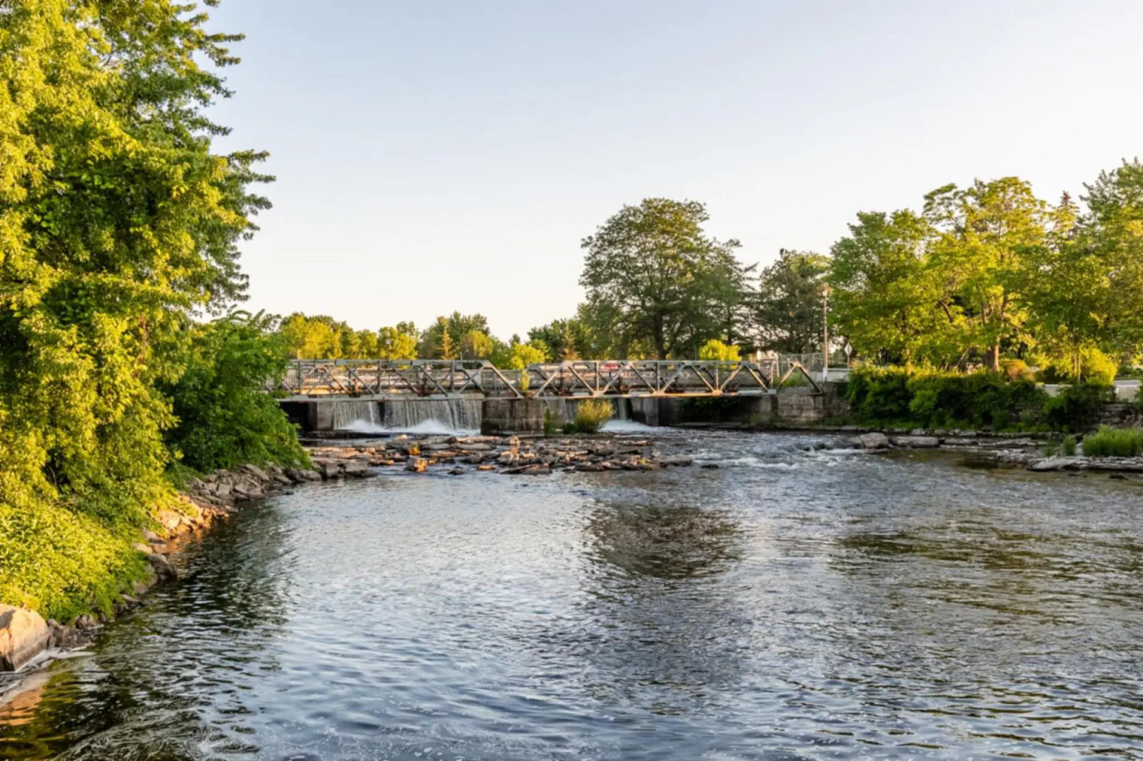 Heritage Rideau 2Br Apartment Free Parking