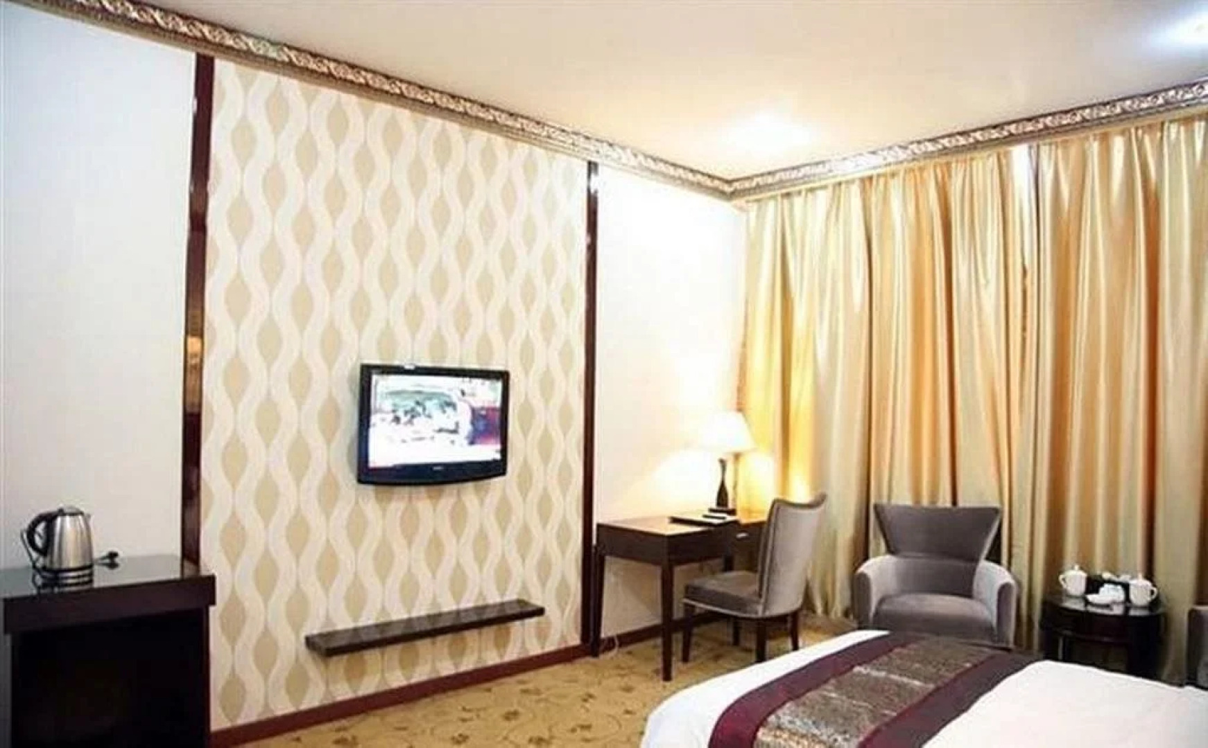 Linzhi Daxiagu Hotel