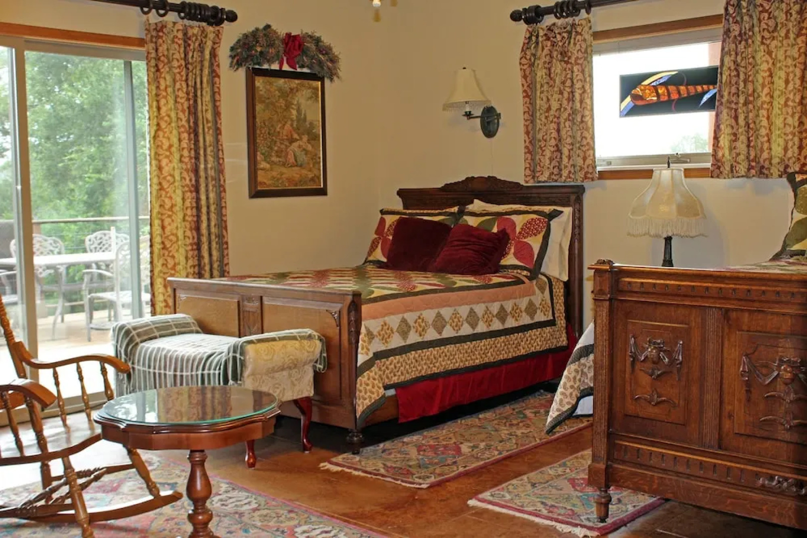 Prow'd House Bed & Breakfast