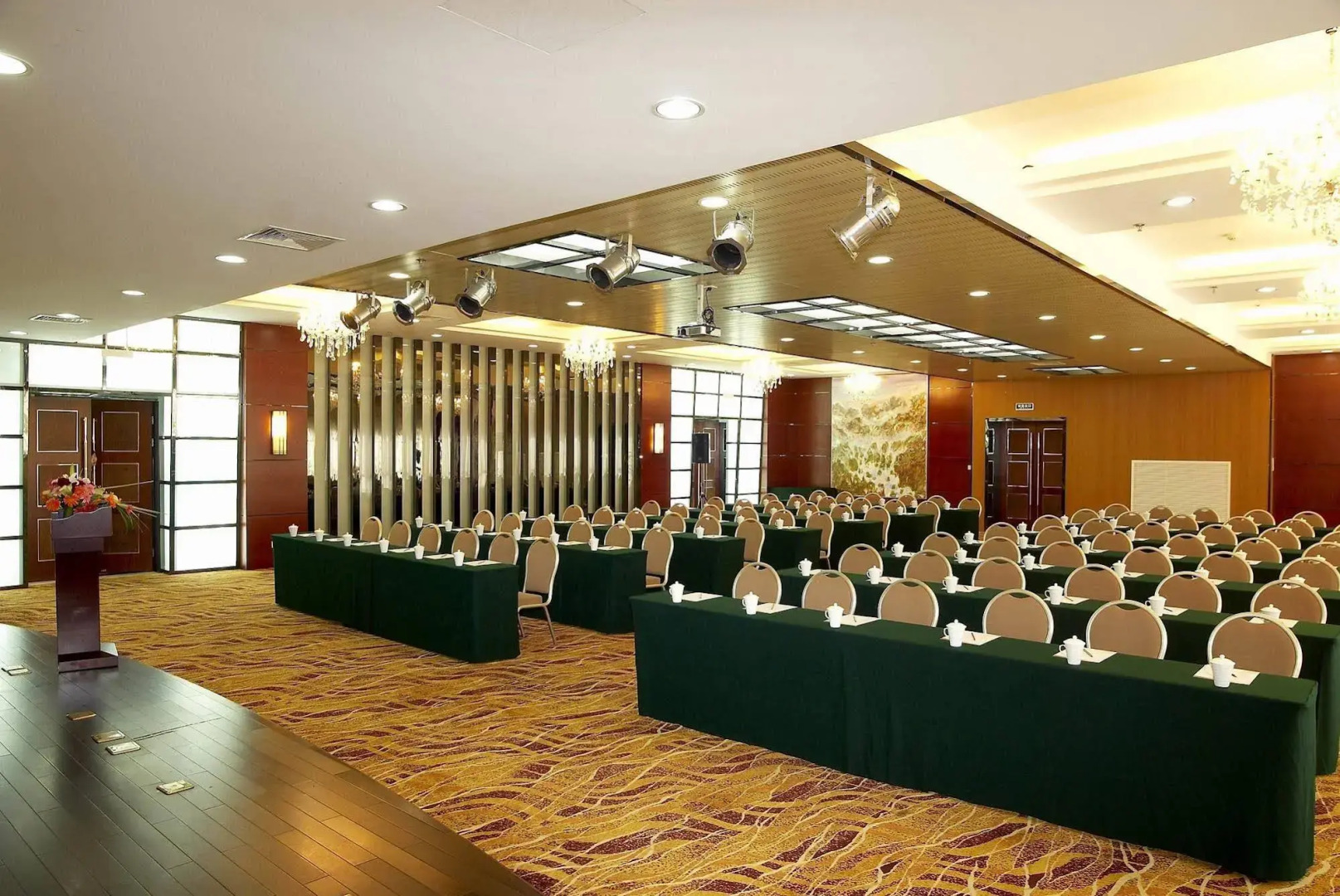 Bossman International Hotel