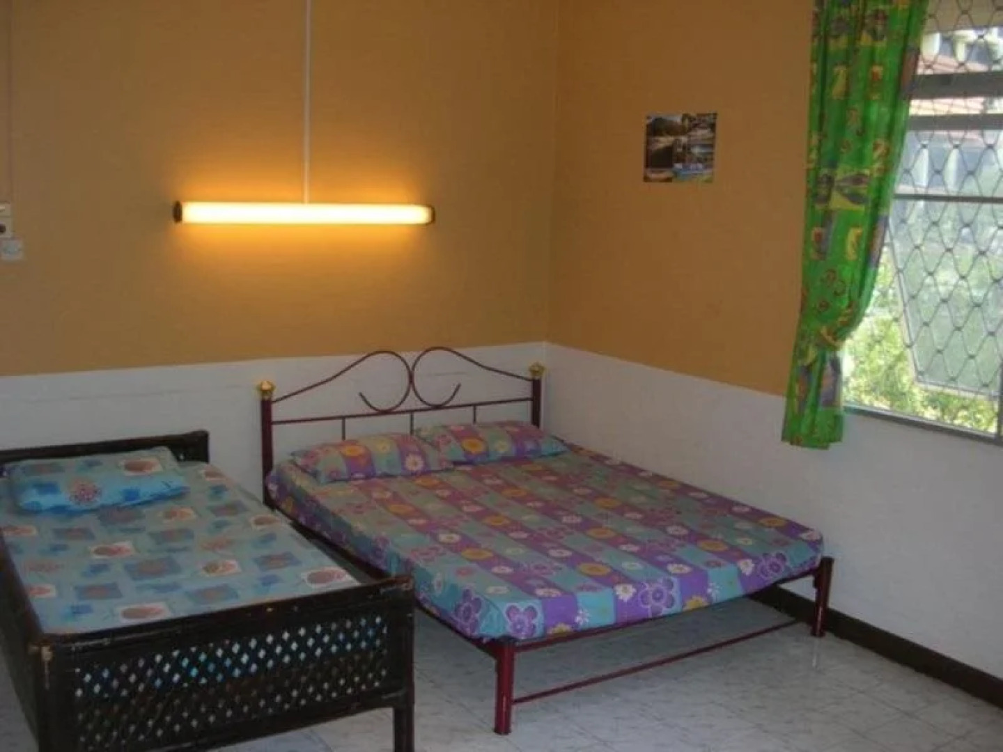 Borneo Beachouse Backpackers